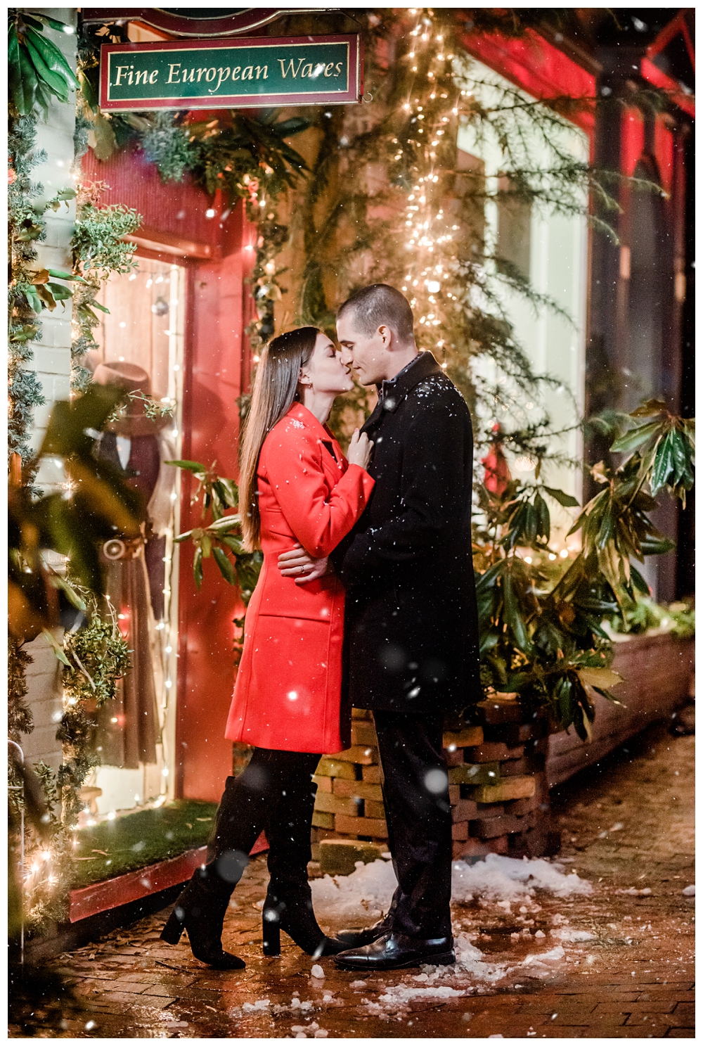 Christmas engagement photos; Virginia is for lovers; Downtown Middleburg; The Christmas Sleigh; Hallmark Movie; Virginia Gift shop;